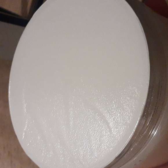 COPY - Josie Maran sugar scrub (VANILLA PEAR ) 18 fl. oz. - Picture 4 of 4